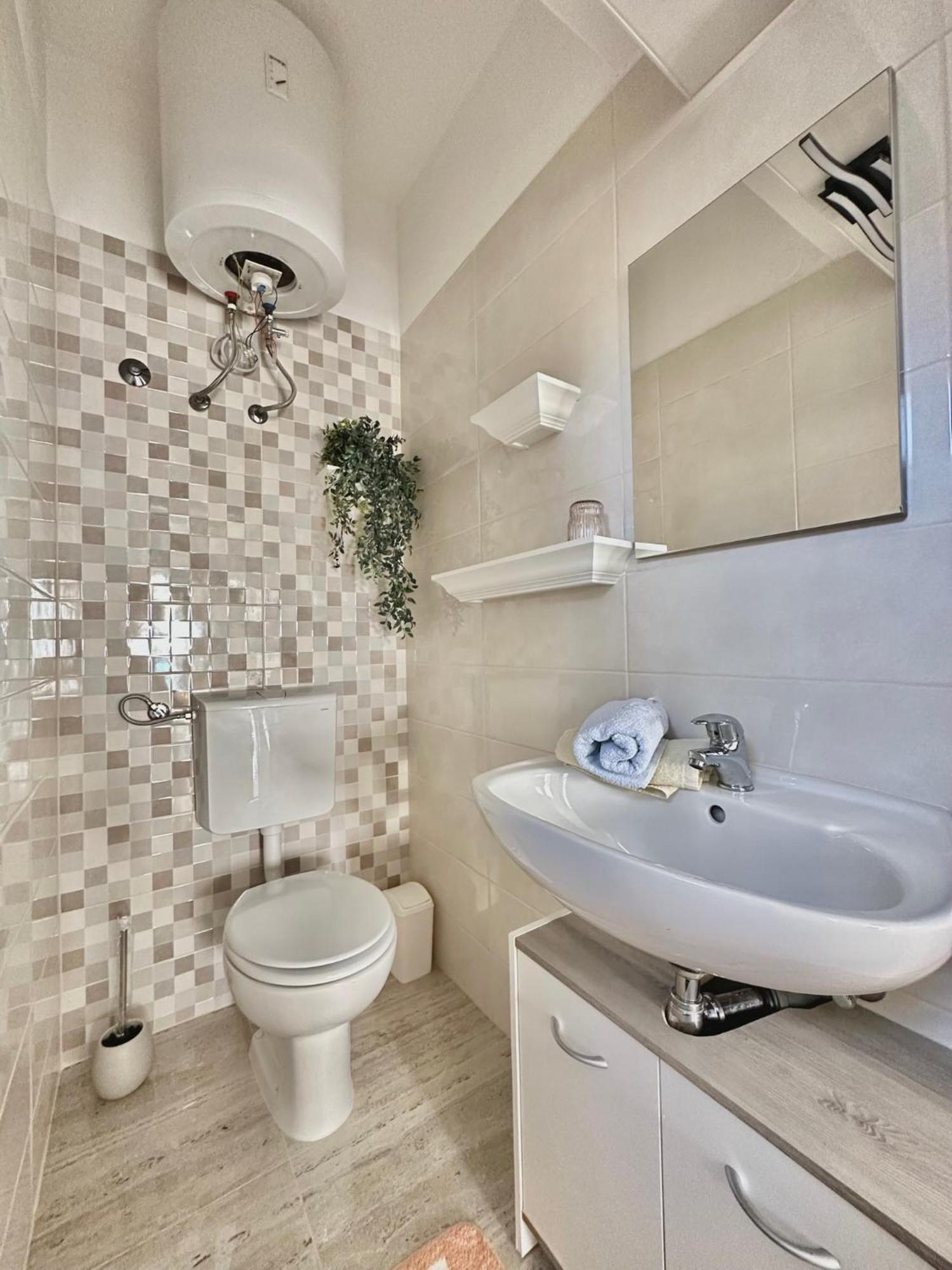 Apartments Hajl Krk Town Εξωτερικό φωτογραφία