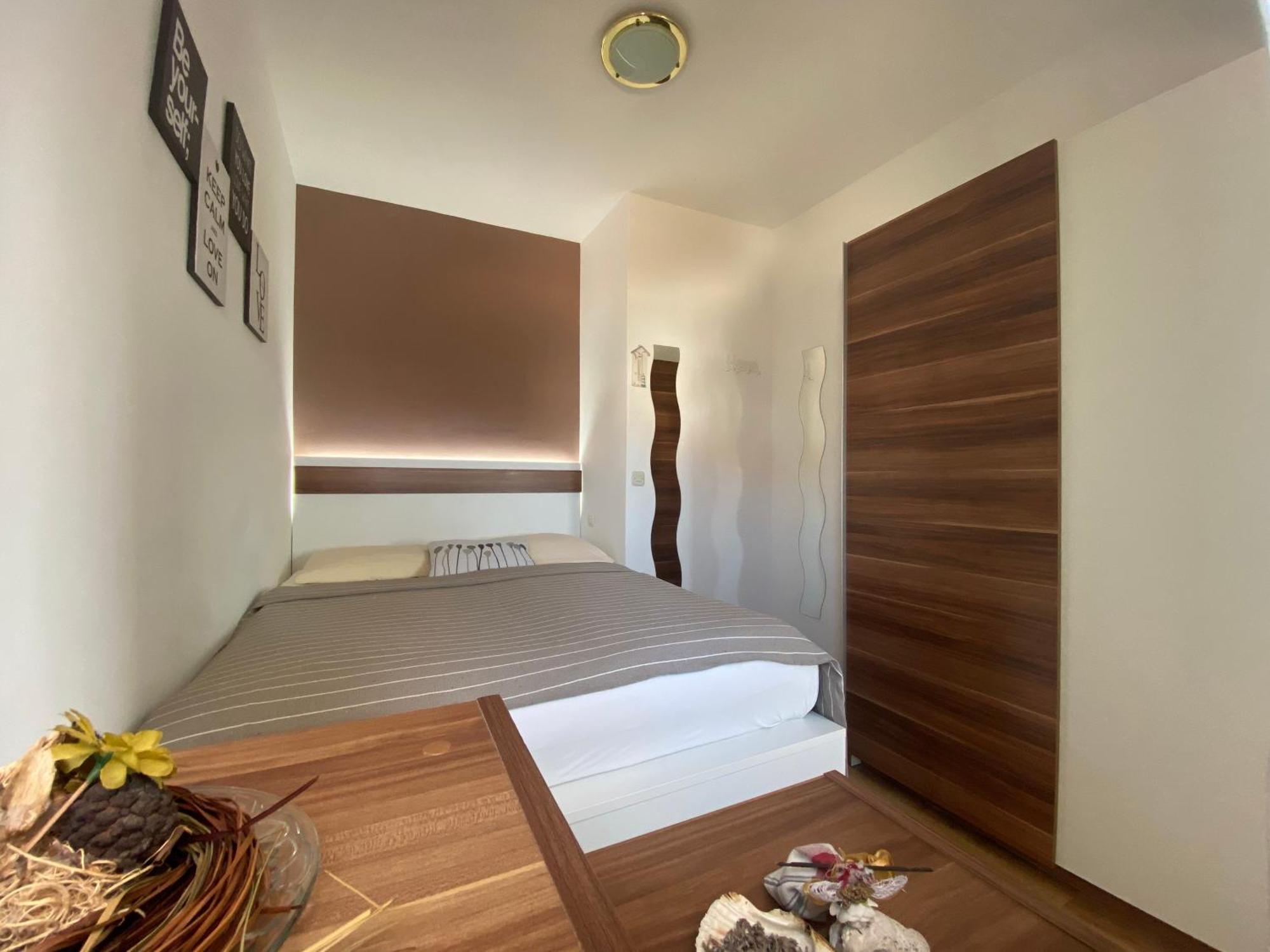 Apartments Hajl Krk Town Εξωτερικό φωτογραφία