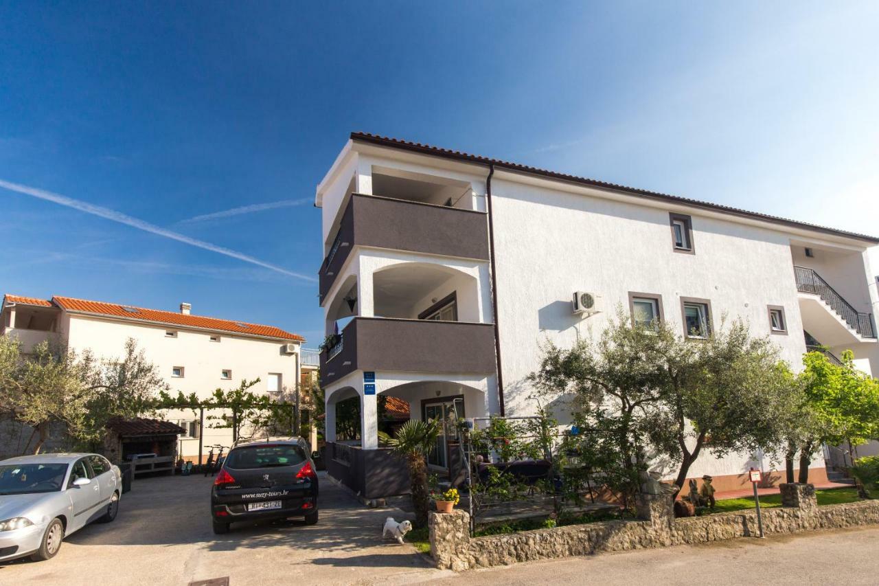 Apartments Hajl Krk Town Εξωτερικό φωτογραφία